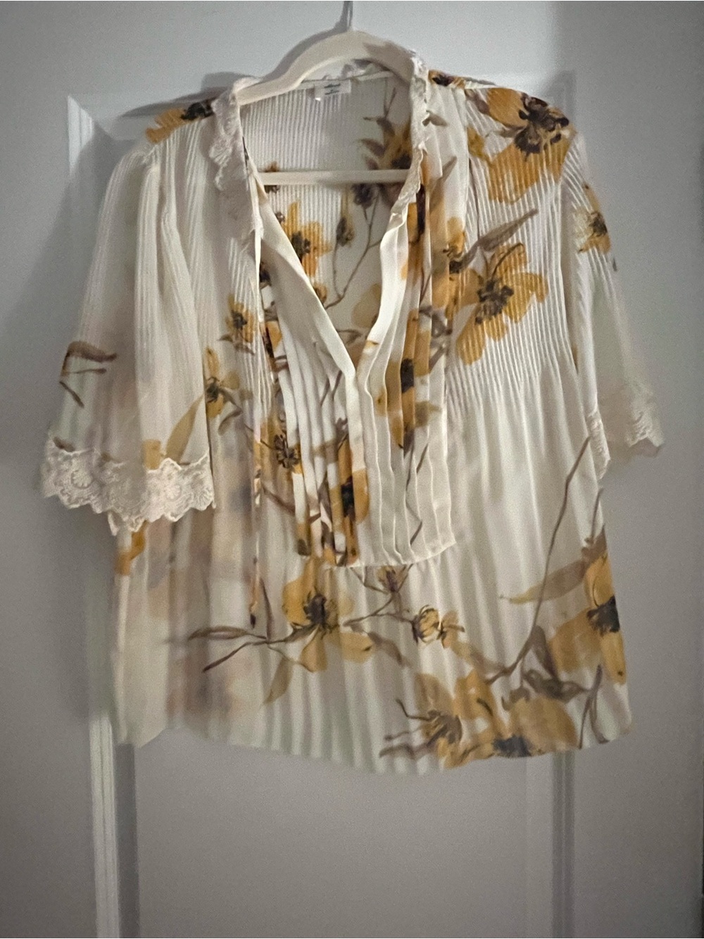 Aritzia Floral Pleated Ivory and Yellow Women's Blouse